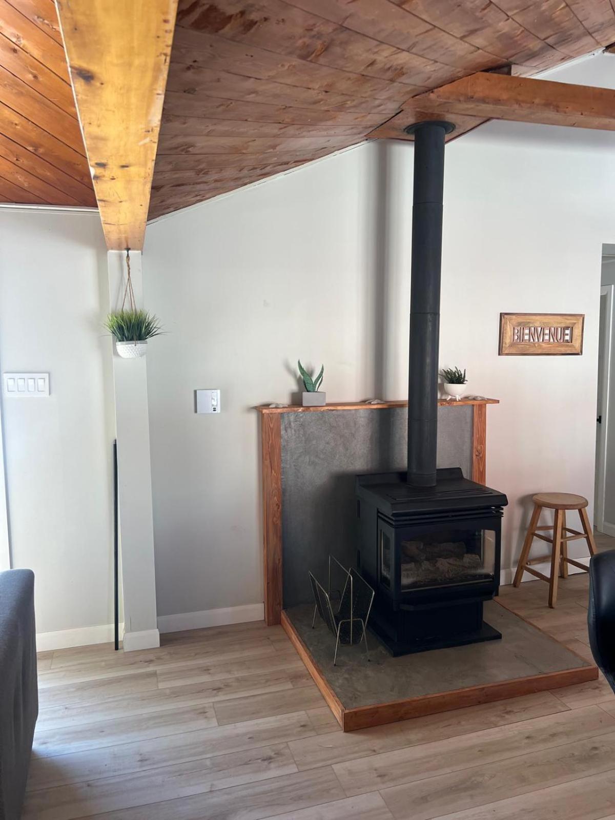 Cozy Chalet Near The Beach シェディアック エクステリア 写真